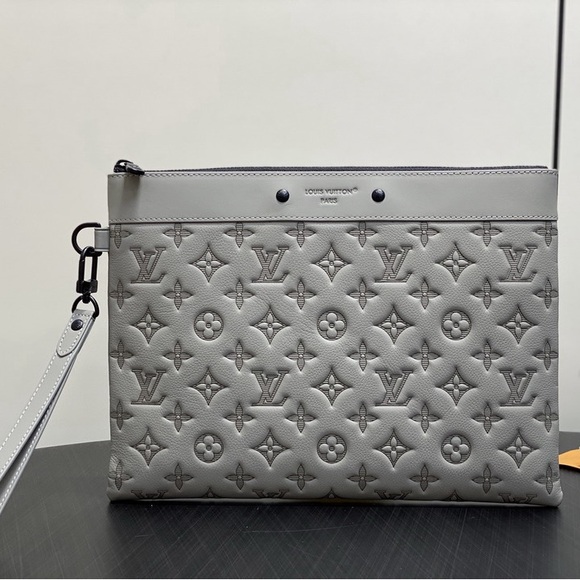 Louis Vuitton Gray Monogram Bag - Picture 1 of 6